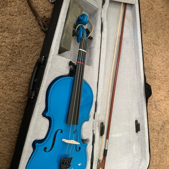 Violin - Picture 2 of 3
